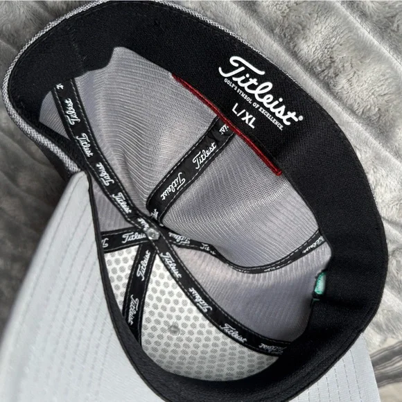 Titleist fitted L/XL Golf Hat, FJ, Pro V1 - Picture 7 of 8